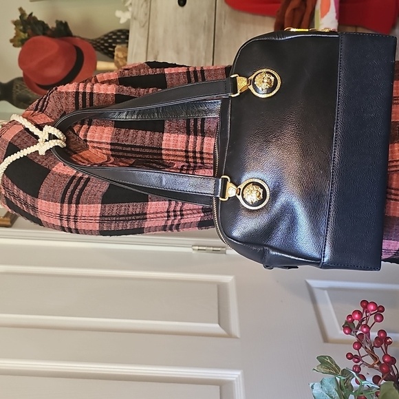 Designer GIANNI VERSACE Medusa Couture, Black Leather,  Ladies Purse - Picture 4 of 17